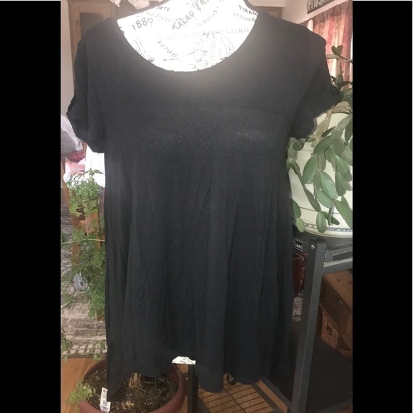 *Bundle Of 4 tops all size medium. Unknown brands - Picture 5 of 8